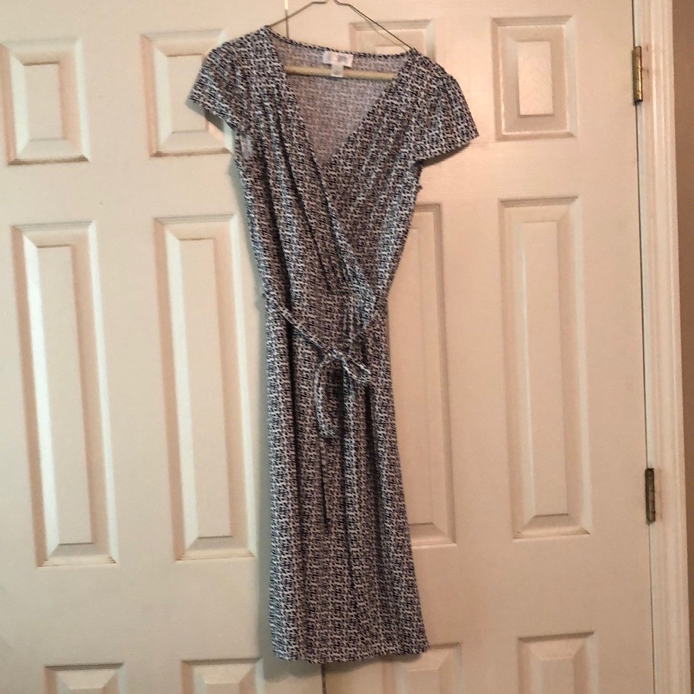 Ann Taylor LOFT Black White Faux Wrap Dress size 8